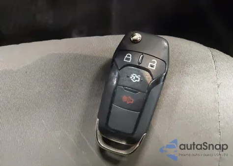 2015 Ford Fusion S z USA, uszkodzony, nr VIN 3FA6P0G72FR215189